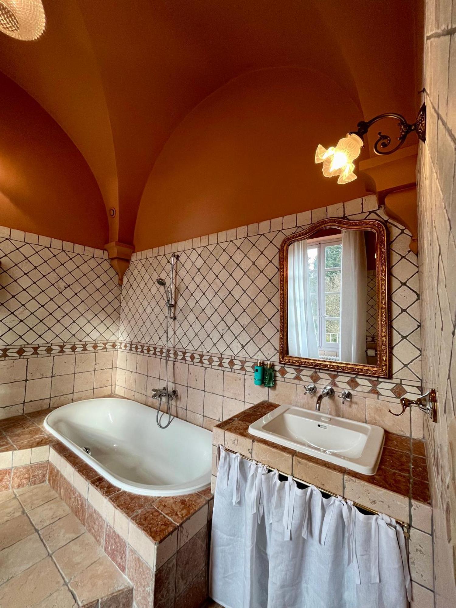 Chateau De Roquelune Pézenas Szoba fotó
